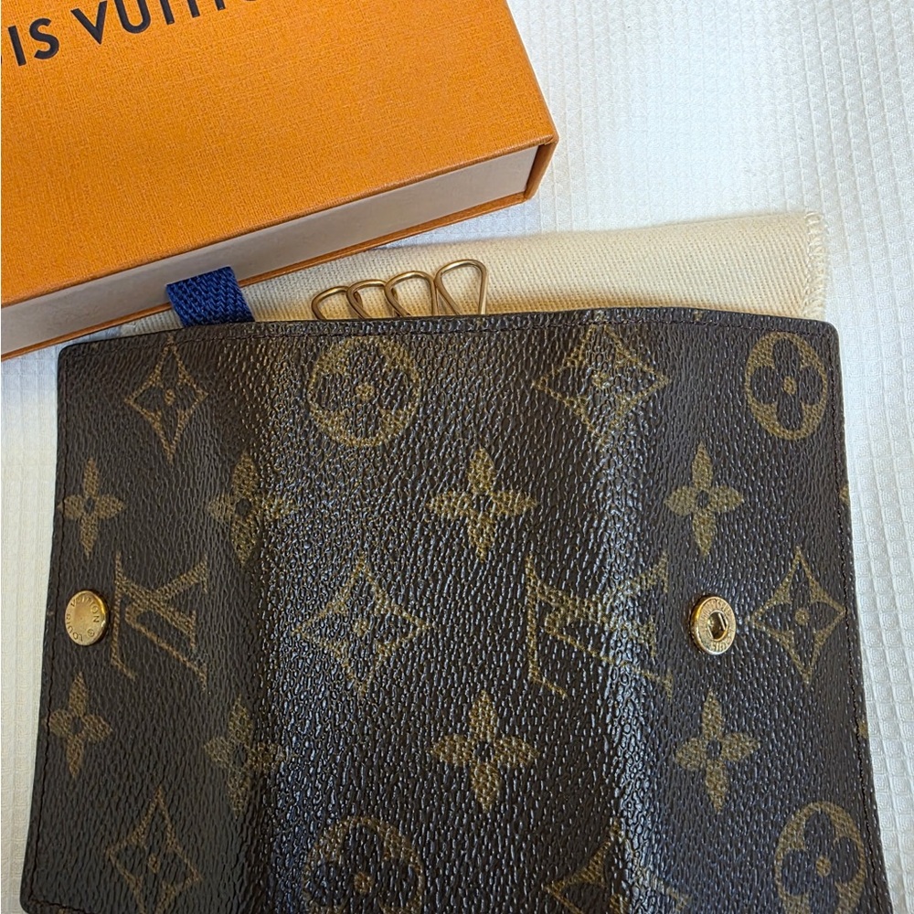 Louis Vuitton 4 Key Holder
